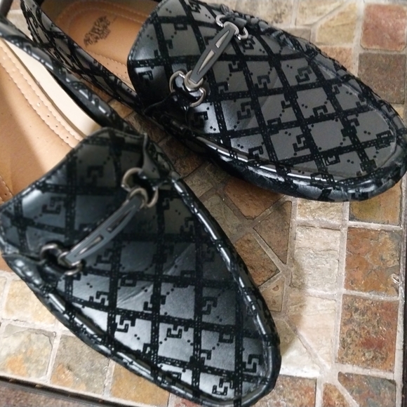 Men's Black Loafers with Patterned Design - Picture 4 of 10